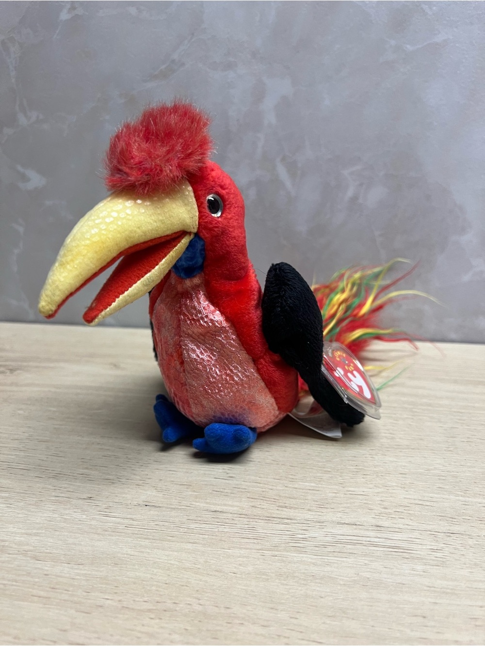 🐦 Vintage 2001 TY Beanie Baby Frills Bird – Original Tags + Protector